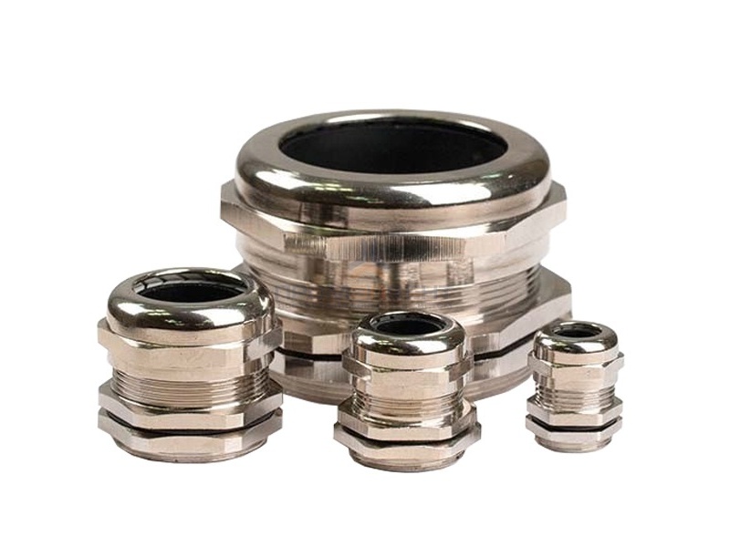 Латунный кабельный ввод, диаметр вводного отверстия М20, наружный диаметр кабель 8-12 мм.